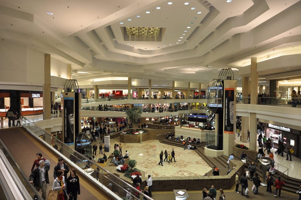 Woodfield Mall - Schaumburg (Chicago), Illinois - Rainfore…