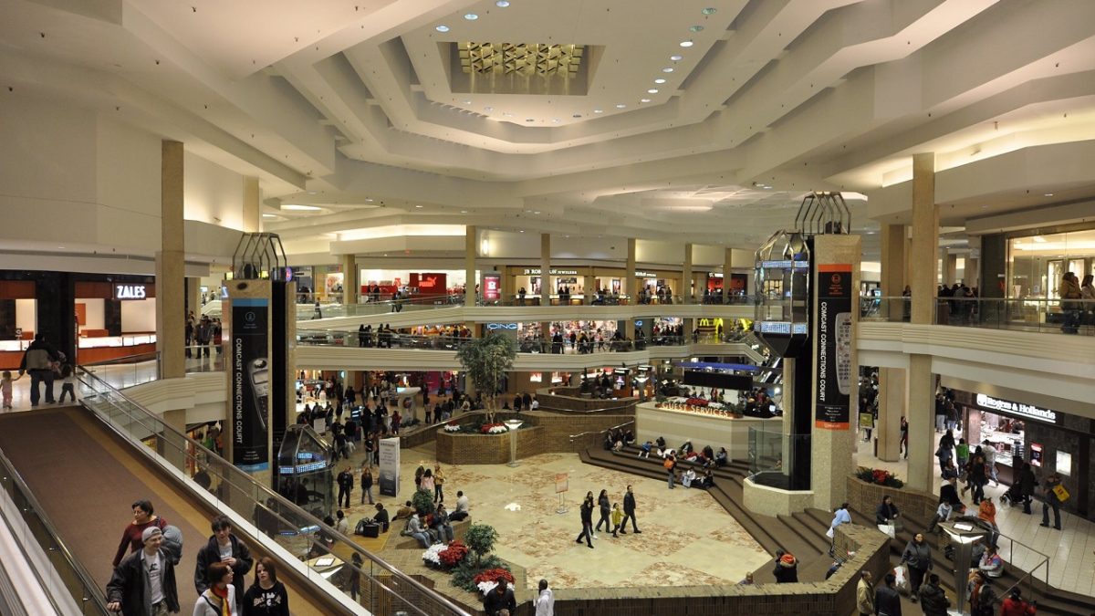 A Brief History of the Woodfield Mall In Schaumburg IL – All Set